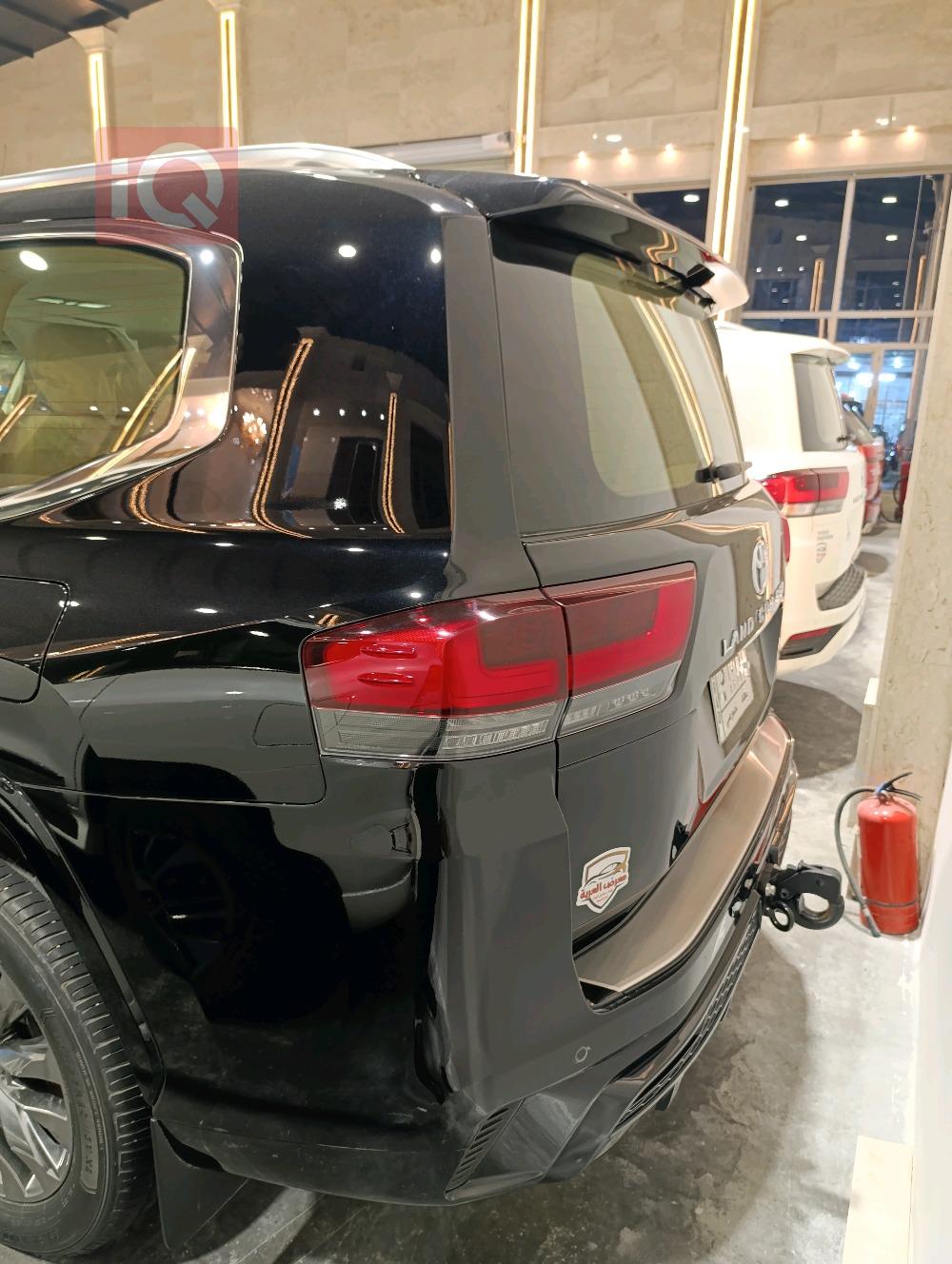 تويوتا لاندكروزر